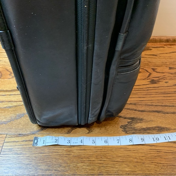Tumi Black Leather Men's Briefcase - Picture 4 of 8